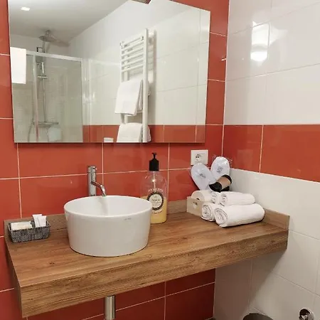 Bed and Breakfast Relais Marlene Avezzano Esterno foto
