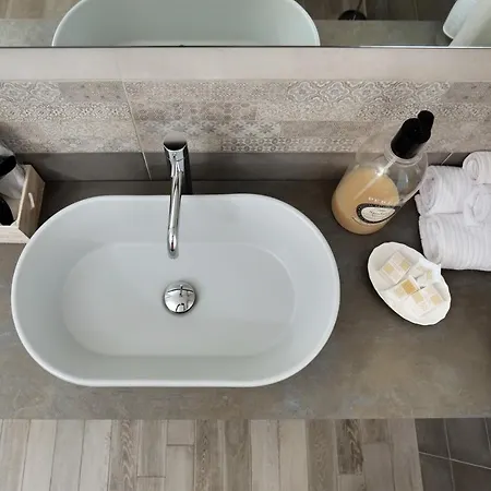 Bed and Breakfast Relais Marlene Avezzano Esterno foto